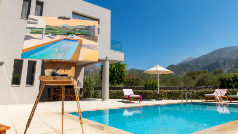 zwembad met een schilderij ervoor 