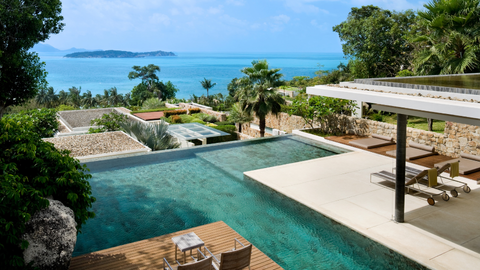 Villa met zwembad en zeeuitzicht